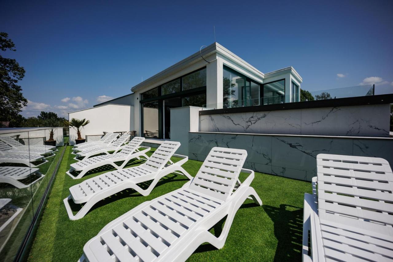 Villa Bauhaus Wellness Apartman Fsz. 3 Шиофок Экстерьер фото